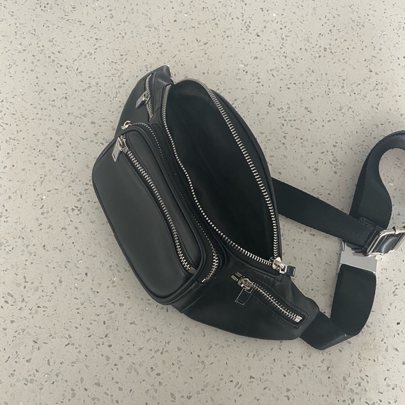 【SOLD】Gorgeous Bag - Picture 3 of 4